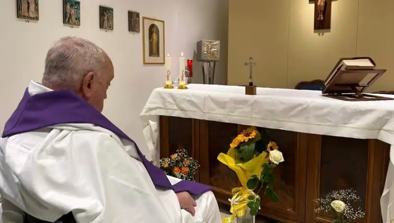 Papa'nın sağlık durumu: Artık kendi başına nefes alabiliyor!