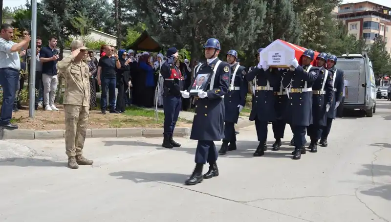 Şehit Gözyaşlarıyla Uğurlandı: Vatanseverliğin Ağıtla Kucaklaştığı Anlar