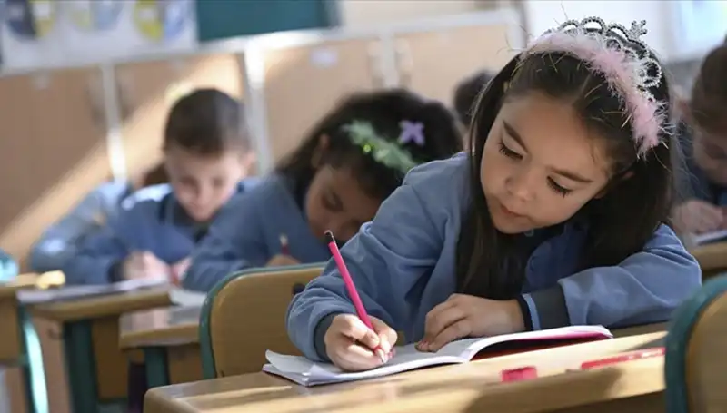 Okullar Ara Tatil Sonrası Ne Zaman Açılıyor? 2024-2025 Takvimi Açıklandı!