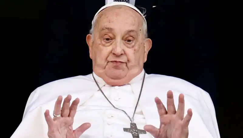 Papa Francis'in Şok Edici Deneyimi: Ölümden İki Kez Döndü!