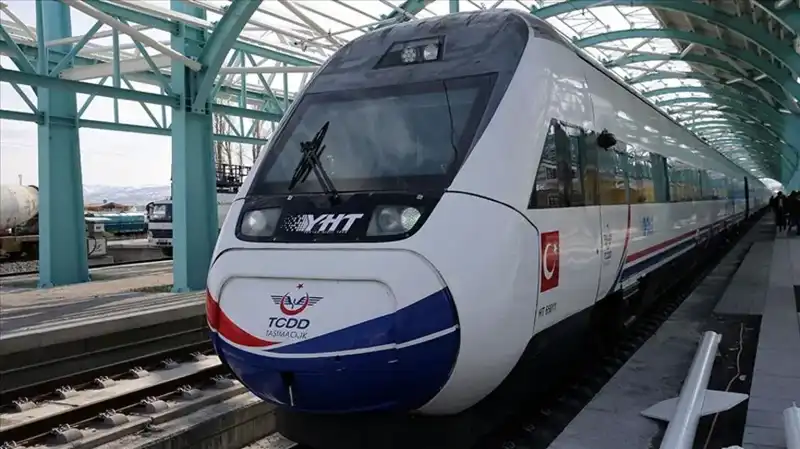 Ara Tatil İçin Ek Seferlerle Tren Yolculuğunuzu Kolaylaştırın