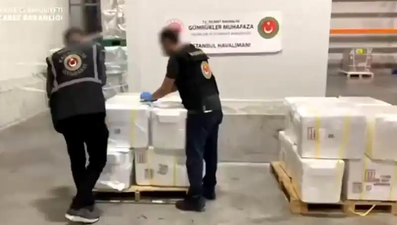 İstanbul Havalimanı’nda Tarihi Kokain Operasyonu: 455 Kilo Ele Geçirildi