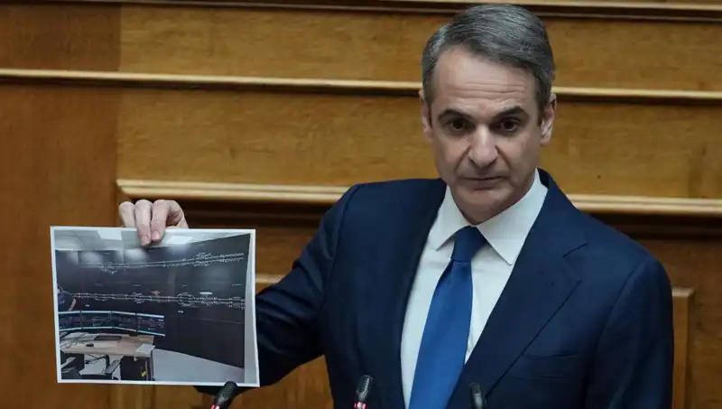 Yunanistan'da Yeni Dönem: Miçotakis Protestolara Daha Fazla Dayanamadı