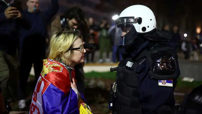 Sırbistan'da Protestolar Sonrası Yasaklı Sonik Silah Kullanımı Tartışma Yarattı