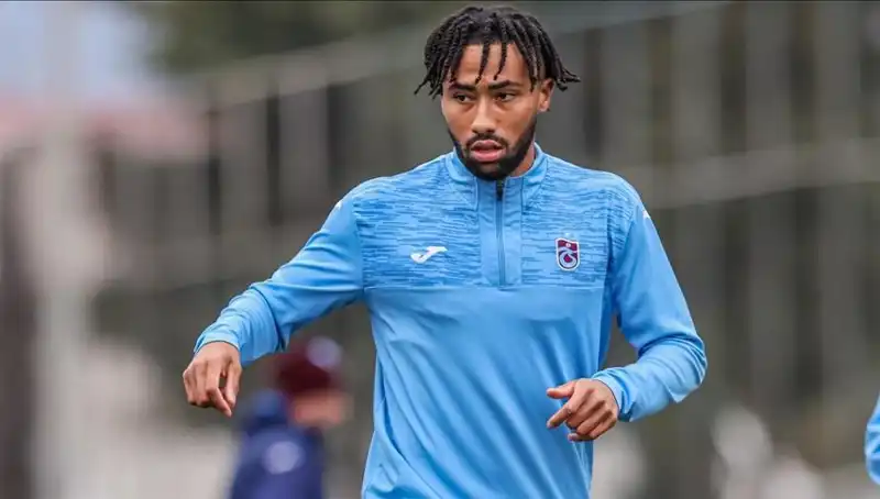Trabzonspor'da Folcarelli'nin Sakatlığı Takımı Zorluyor: Endişe Verici Gelişmeler