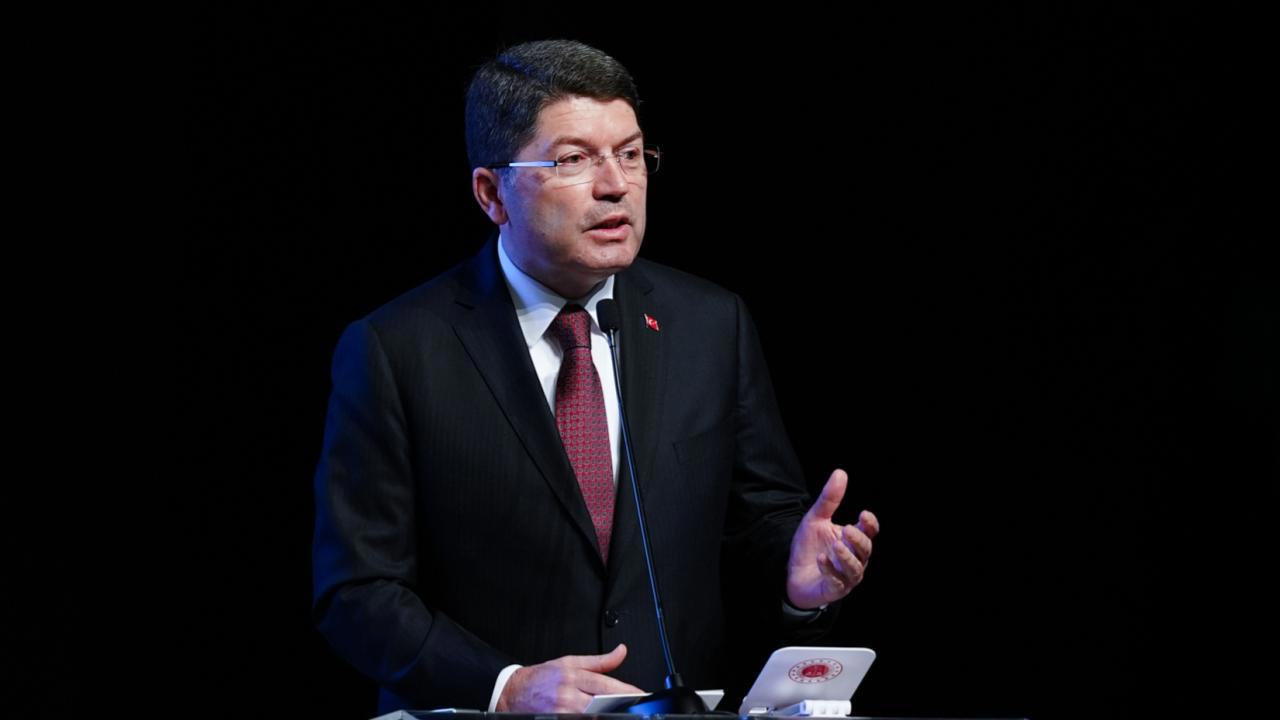 Bakan Tunç Yangınla İlgili Adli Soruşturma Başlattı