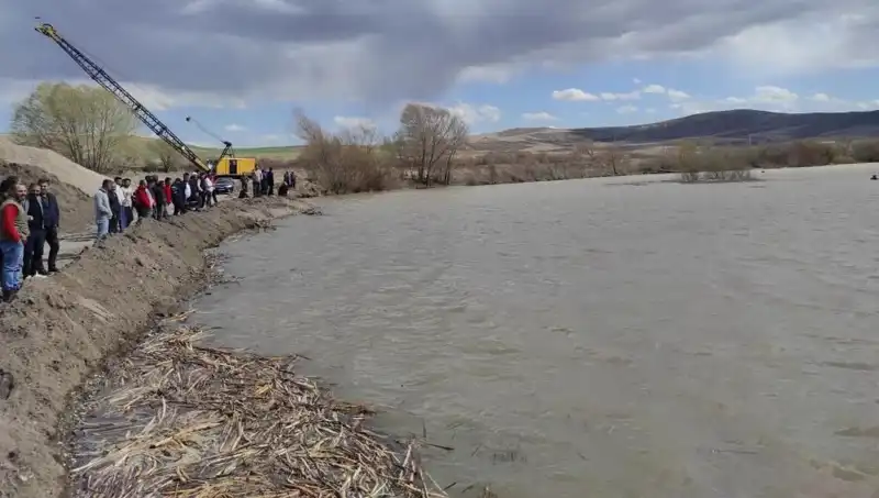 17 Yaşındaki Mehmet'in Kayıp Gizemi: Kızılırmak'ta Neler Oldu?