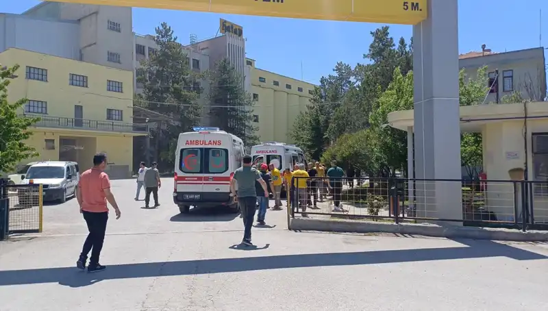 Çorum'da Un Fabrikası Patladı: 10 Kişi Yaralandı, 1'i Ağır