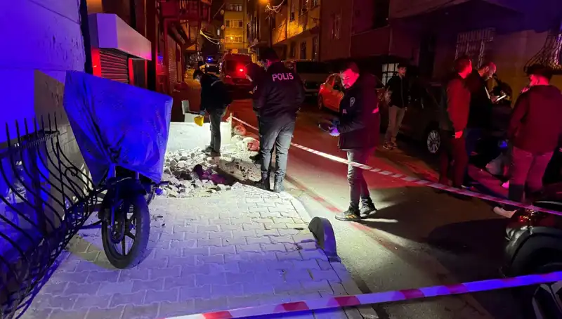 Küçükçekmece’de Plakasız Motosikletle Gerçekleşen Saldırı Korkuttu