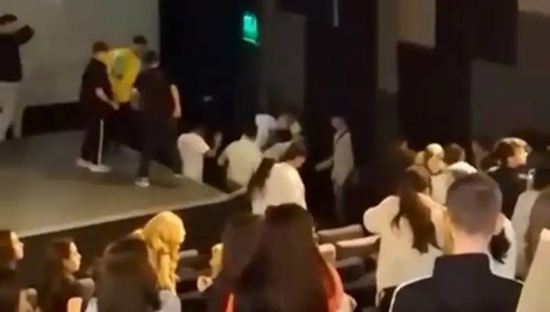 Rapçi Çakal'ın Hayranlarının Tartışması Sosyal Medyayı Salladı