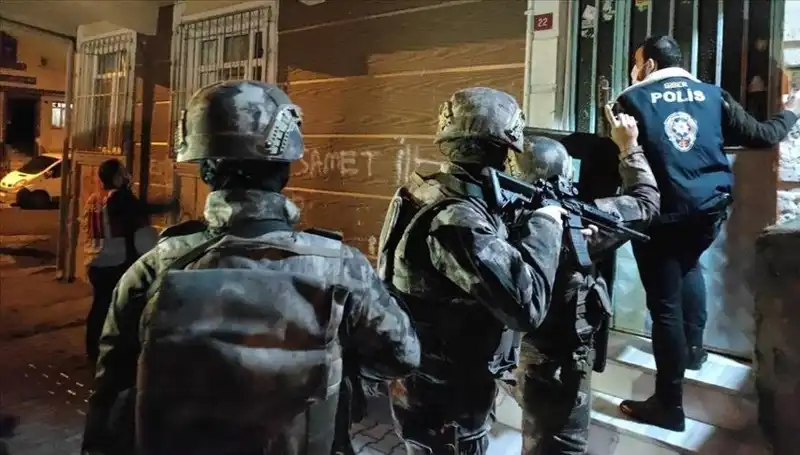 Adana’da Yoldaşlar Suç Örgütüne Büyük Darbe: 41 Kişi Tutuklandı!