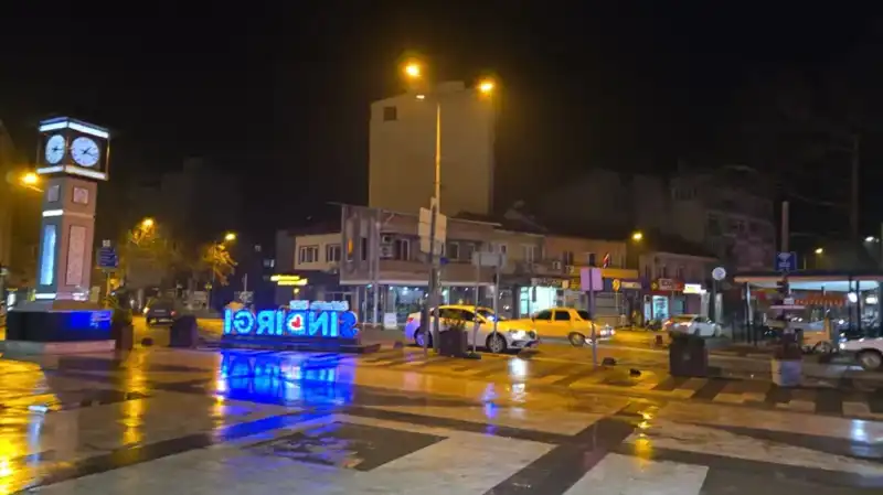 Sındırgı’da Şiddetli Deprem: 5.1 Büyüklüğündeki Sarsıntı Halkı Korkuttu