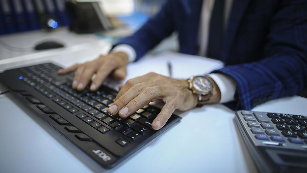 Memur ve emeklisinin zam oranları yarın açıklanacak