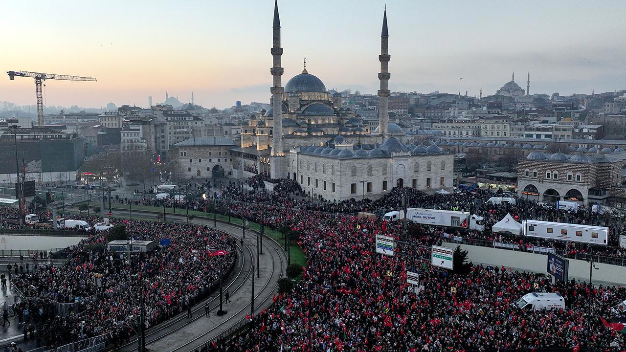 İstanbul'da Gerçekleşen İnsanlık İttifakı Buluşması