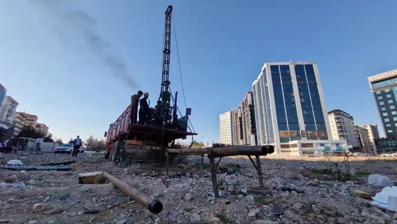 Galeria Sitesi'nde İlk Kazma Vuruldu: 89 Kişinin Hikayesi Su Üstüne Çıkıyor