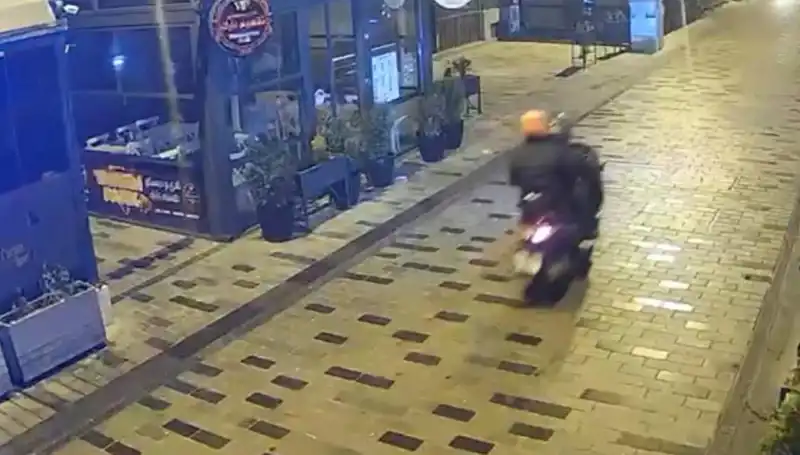 Gece Kulübüne Saldırı: Torpil ve Silahların Kol Gezdiği Anlar