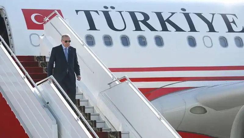 Cumhurbaşkanı Erdoğan, İtalya'daki Zirvenin Ardından Yurda Döndü