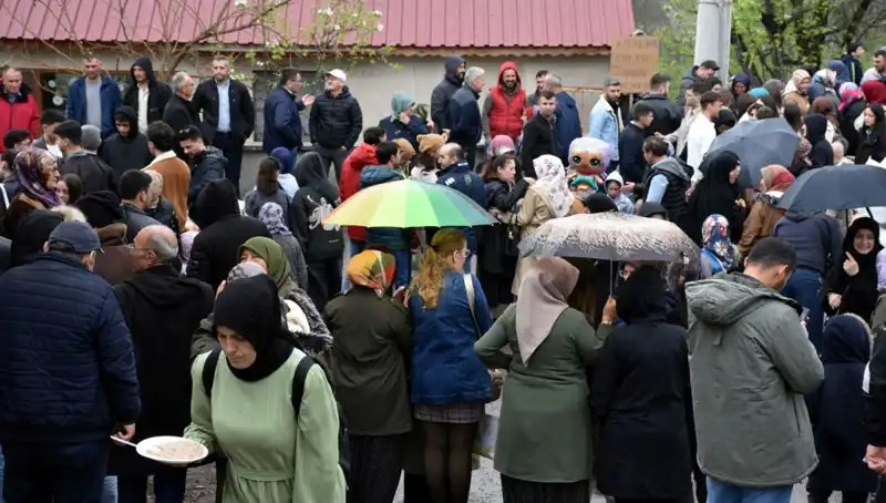 Türkiye’de Bir Asırlık Geleneğin Canlandığı Bayram: 12 Bin Kişi Bir Araya Geldi!