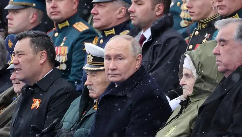 Rus Ordusu Genişliyor: Putin'in Stratejik Hamlesi Neyse, Askeri Güç Çarpıcı Bir Şekilde Artıyor