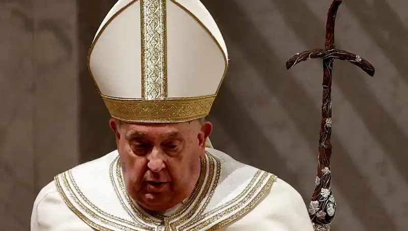 Vatikan'da Endişe: Papa Francis Hastanede Tedavi Görüyor!