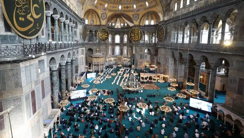 Ayasofya'nın Kapısını Kıran Sanığa Verilen Hapis Cezası Belli Oldu