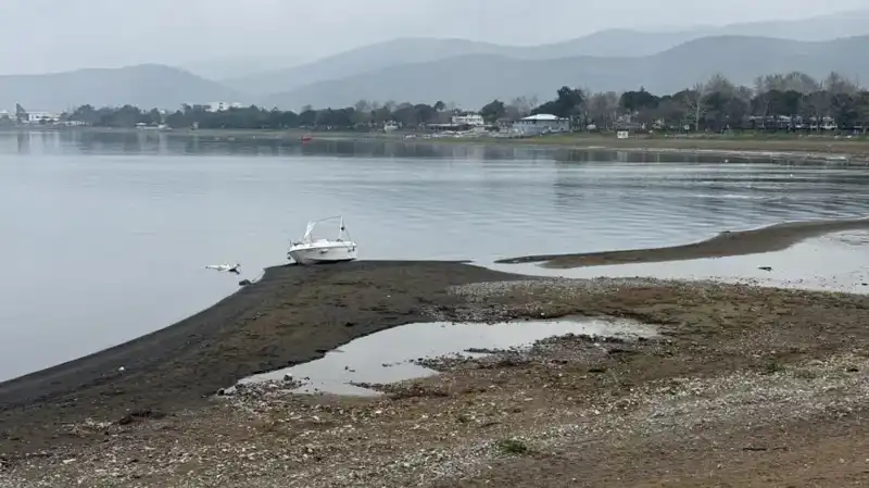 İznik Gölü'nde Kuraklık Alarmı: Yağışlar Yetmedi, Su Seviyesi Düşmeye Devam Ediyor