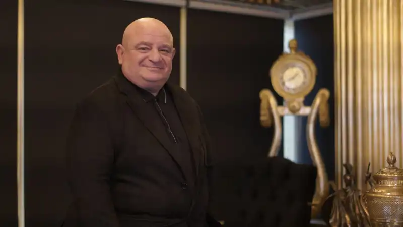 Moiz Mitrani: Tekstilden Finansa Uzanan Başarı Yolculuğu