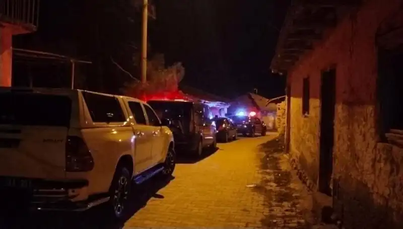 Oğlunun Katlettiği Adamın Cenazesi Gözyaşları İçinde Defnedildi