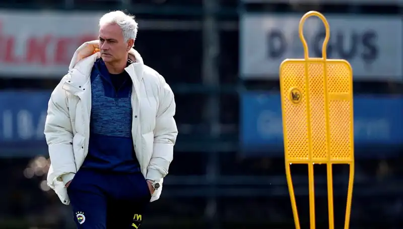 Fatura Mourinho'ya Çıktı: Futbolda Kriz ve Tartışmalar Sürüyor