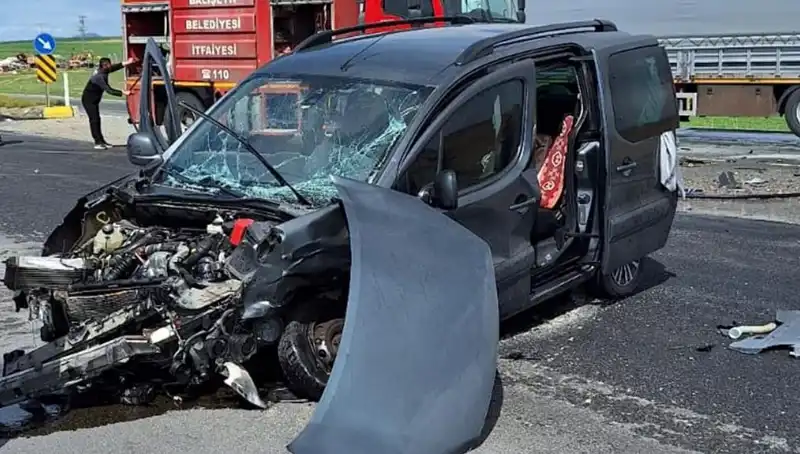 Ankara Yolunda Korkutan Kaza: Üç Kişi Yaralandı
