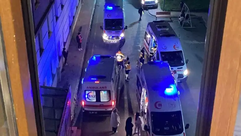 Öğrenci Yemeğinde Korkutan Zehirlenme Olayı: 53 Genç Hastanede