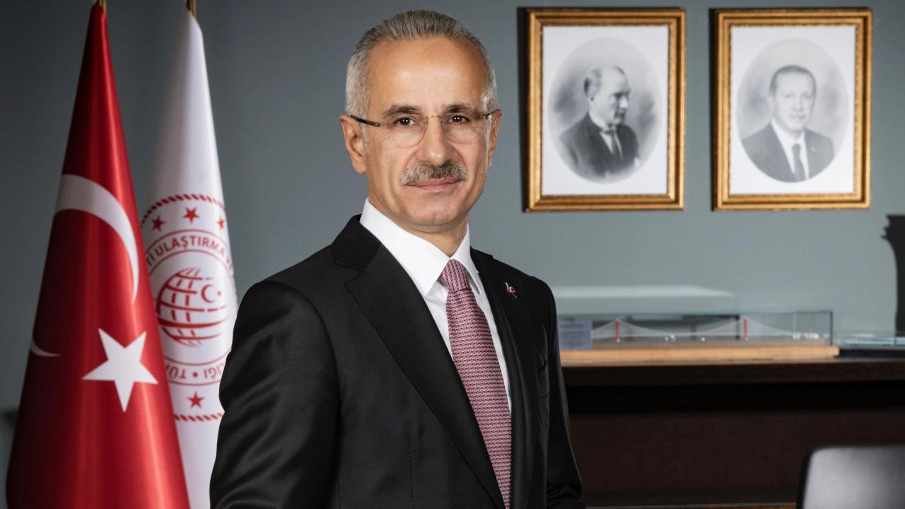 Bakan Uraloğlu Ailece Seyahat Edene Özel İndirim Üzerinde Çalışıyor