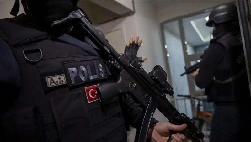 Türkiye Genelinde Dev Uyuşturucu Operasyonu: 71 İlde 516 Gözaltı!