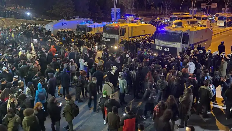 İstanbul ve Ankara'da Öğrencilerden İmamoğlu İçin Gözaltılara Karşı Eylem