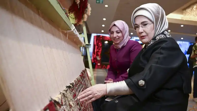 Emine Erdoğan'ın El Emeği Halısının Açık Artırma Geliri Depremzedelere Bağışlandı