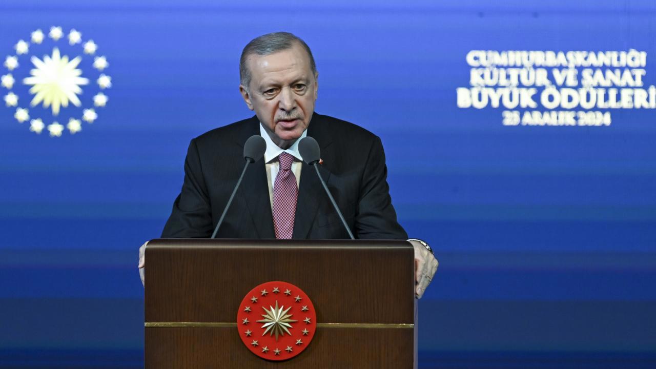 Cumhurbaşkanı Erdoğan: Kültür ve Sanat İnsanlarımıza Destek Olmaya Devam Edeceğiz