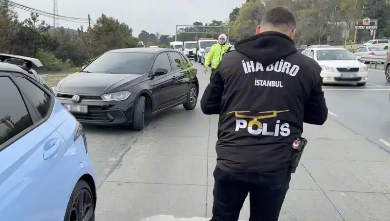 Emniyet Şeridini İhlal Eden Sürücüyü Bacaktan Vuran Girişimci Olayı