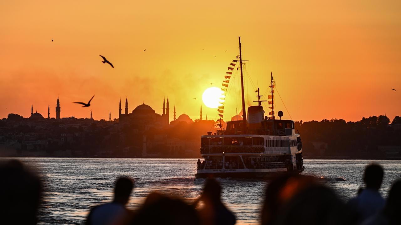 Türkiye'ye turizm gelirinde rekor!